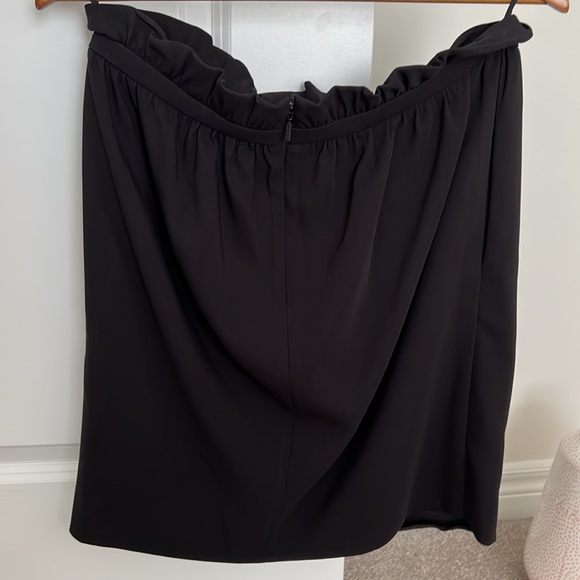 Versace skirt, worn once (too big for me). - Picture 3 of 11